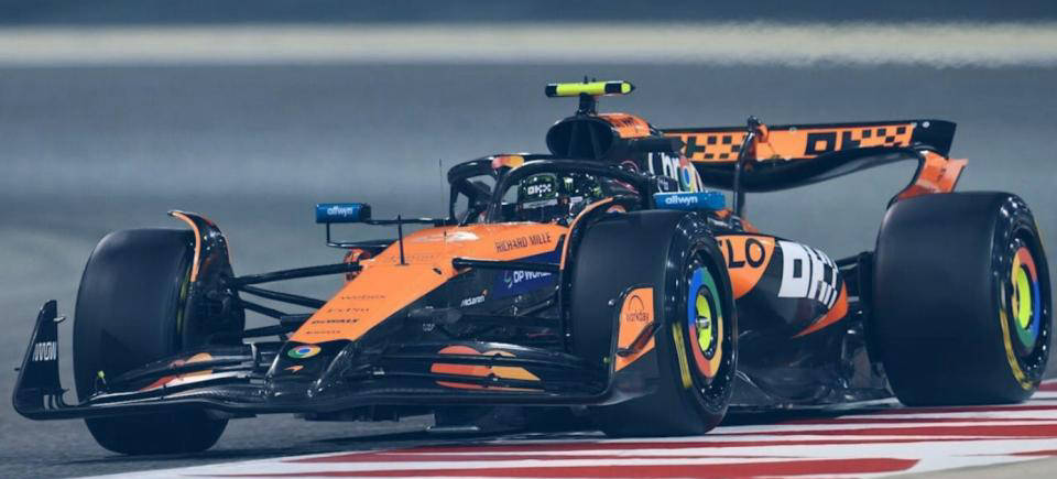 关于雷诺车队险胜哈斯车队，塞恩斯扛起全队的信息