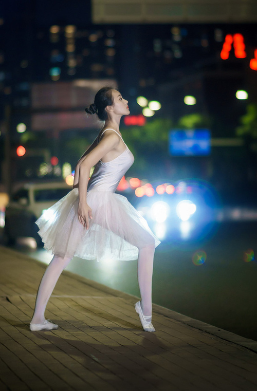 布雷默战术制胜，贝蒂斯单节狂飙拉开乌克兰对手夺关键胜利